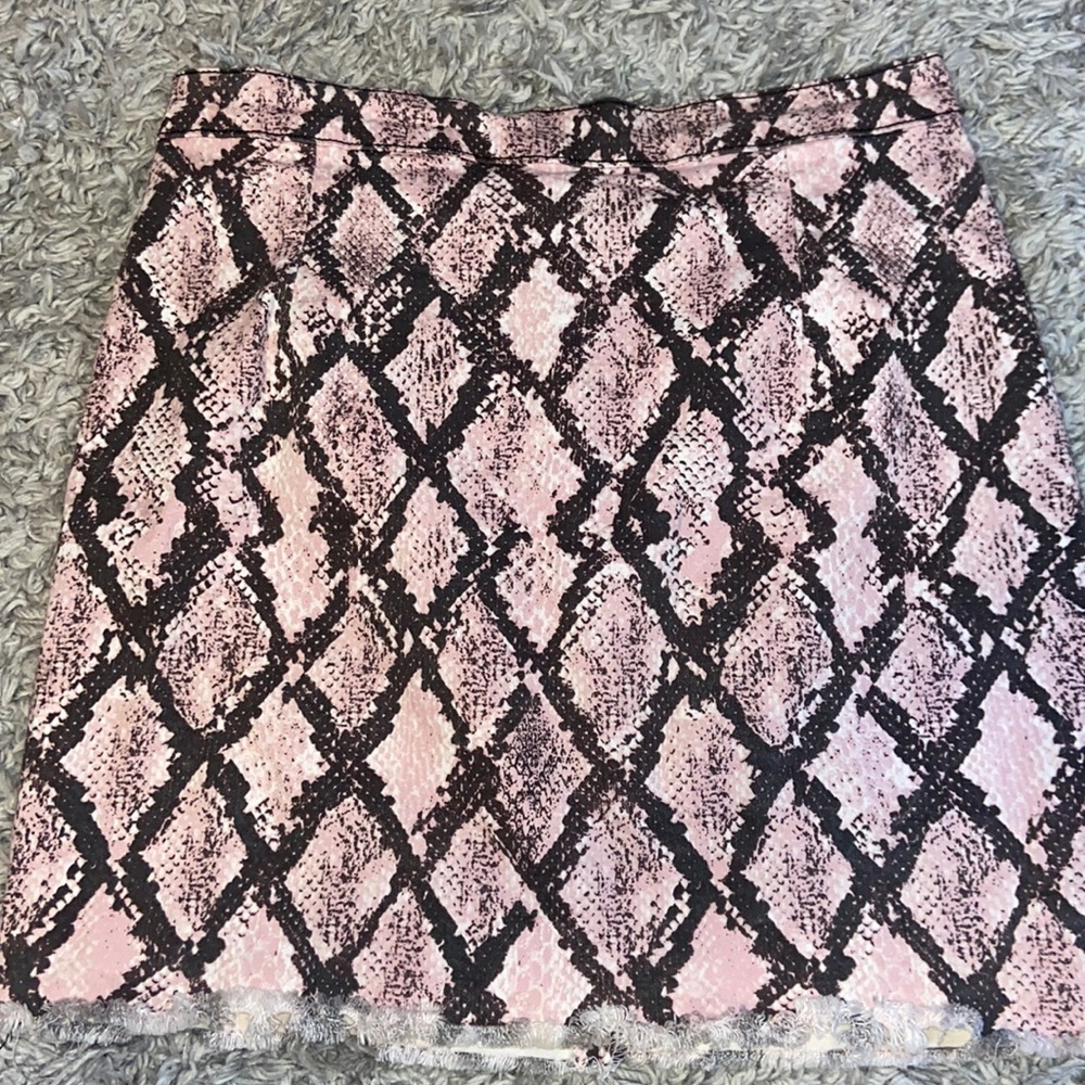 Pink snake-print Fashion Nova mini skirt